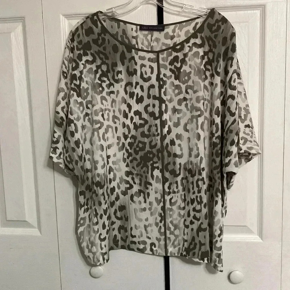 M&S Collection womans cream & gray blouse shirt top